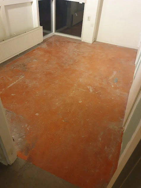 Linoleum Marmoleum oranje voor reiniging Holland Floor Service